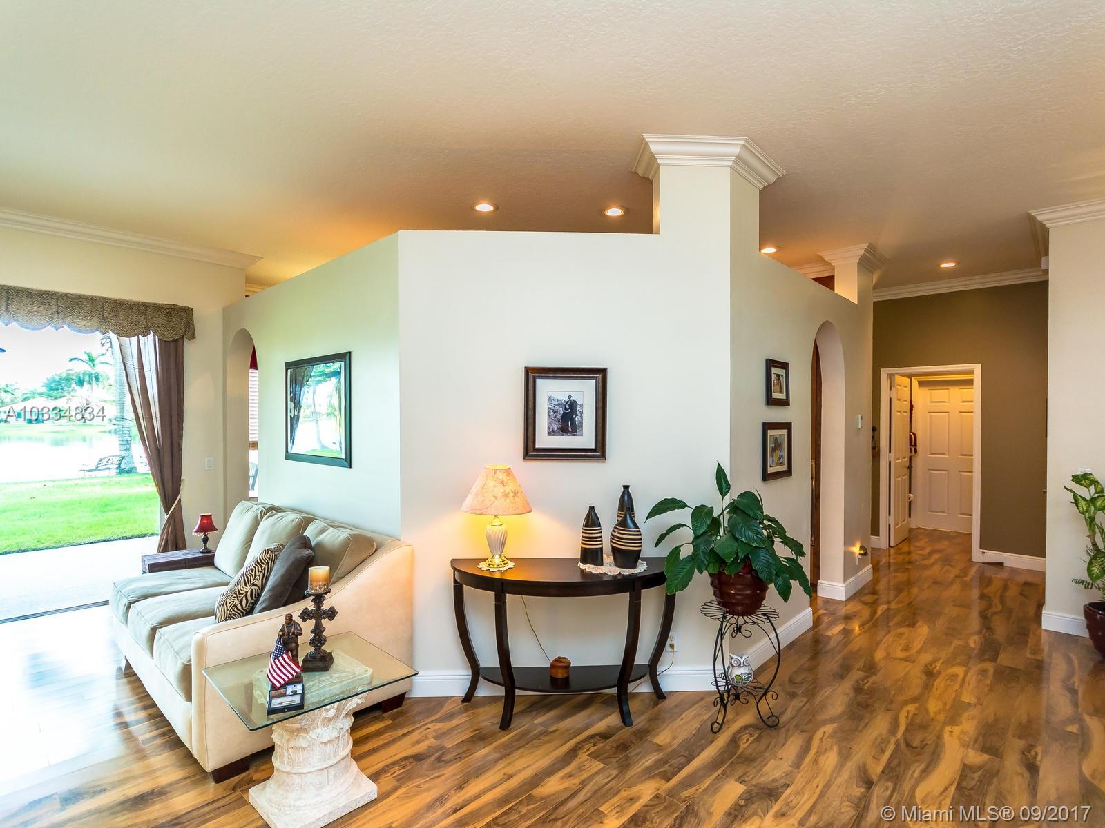 STONERIDGE LAKE ESTATES - Residential