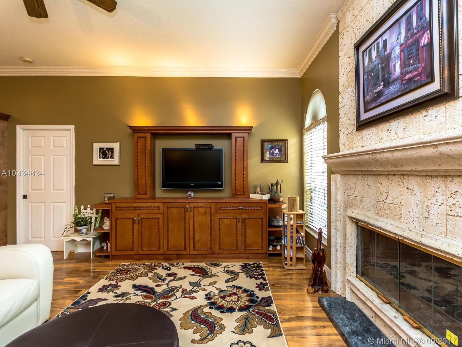 STONERIDGE LAKE ESTATES - Residential