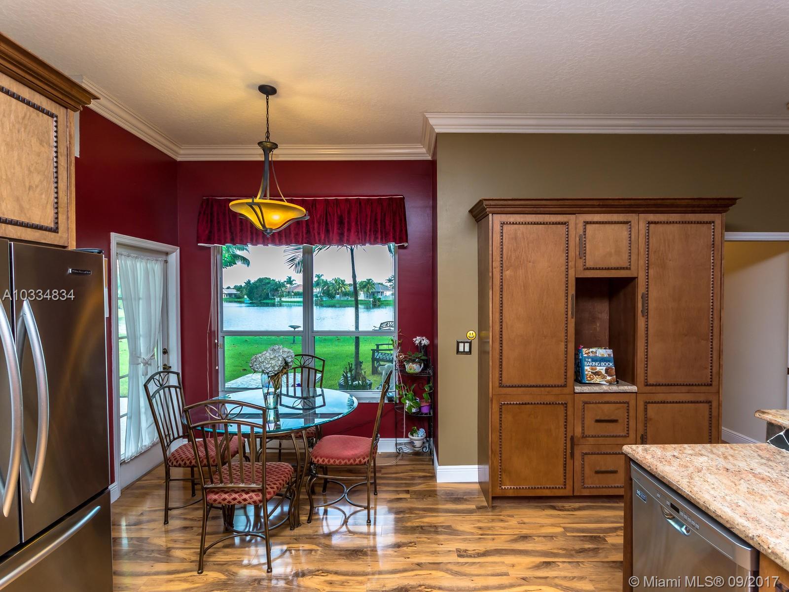 STONERIDGE LAKE ESTATES - Residential