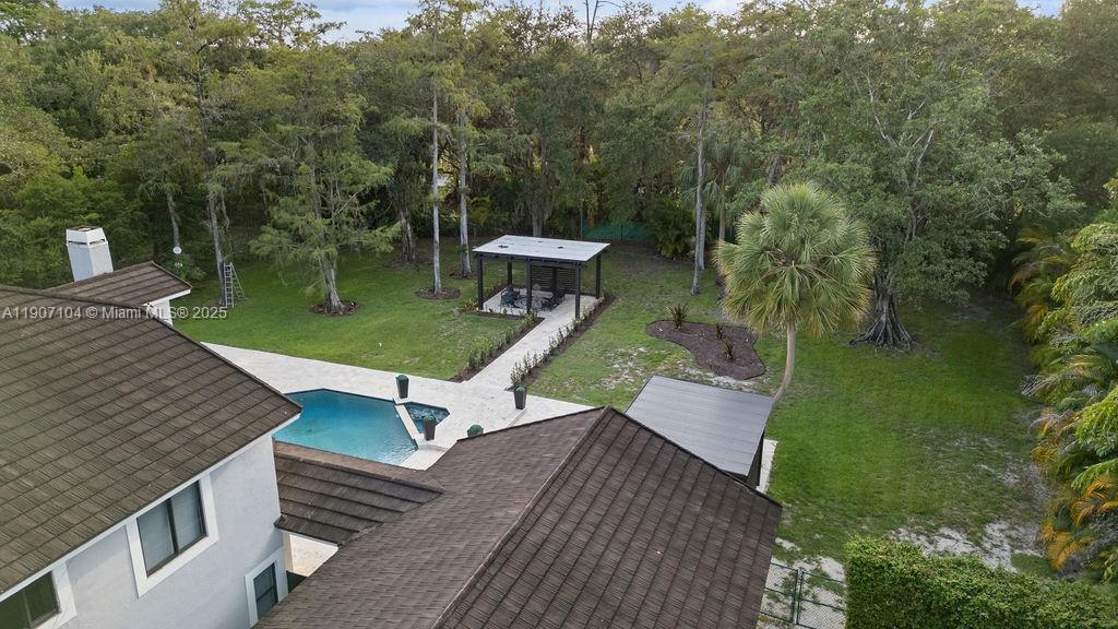 RIVERSIDE ACRES - Residential Lease