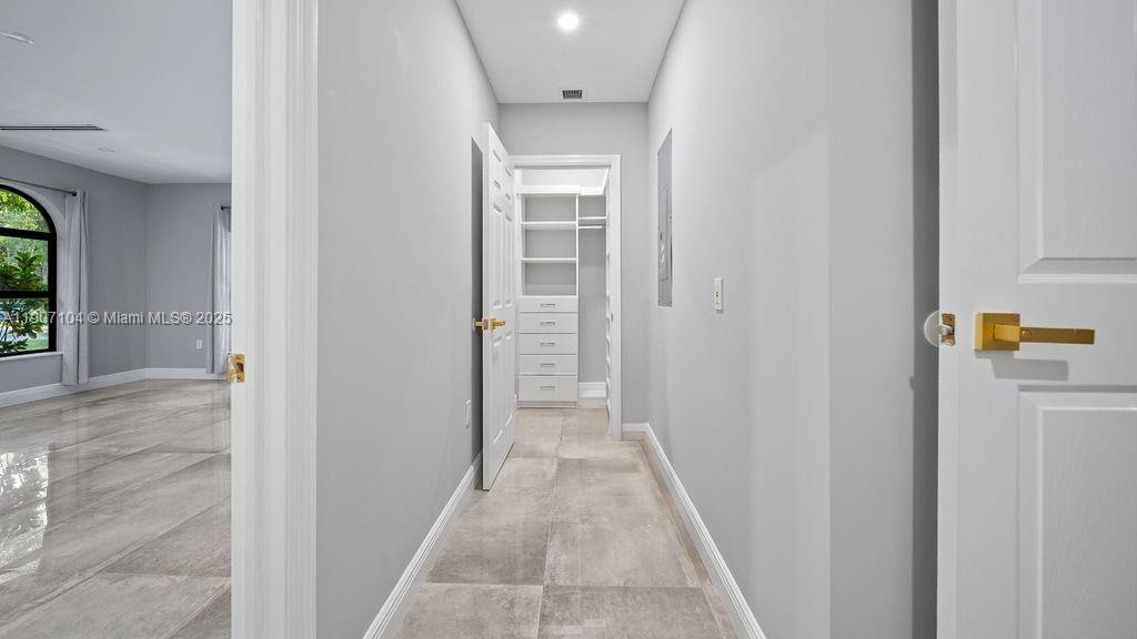 RIVERSIDE ACRES - Residential Lease