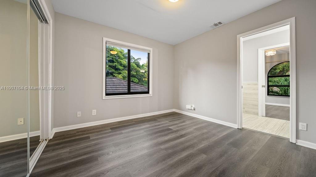 RIVERSIDE ACRES - Residential Lease