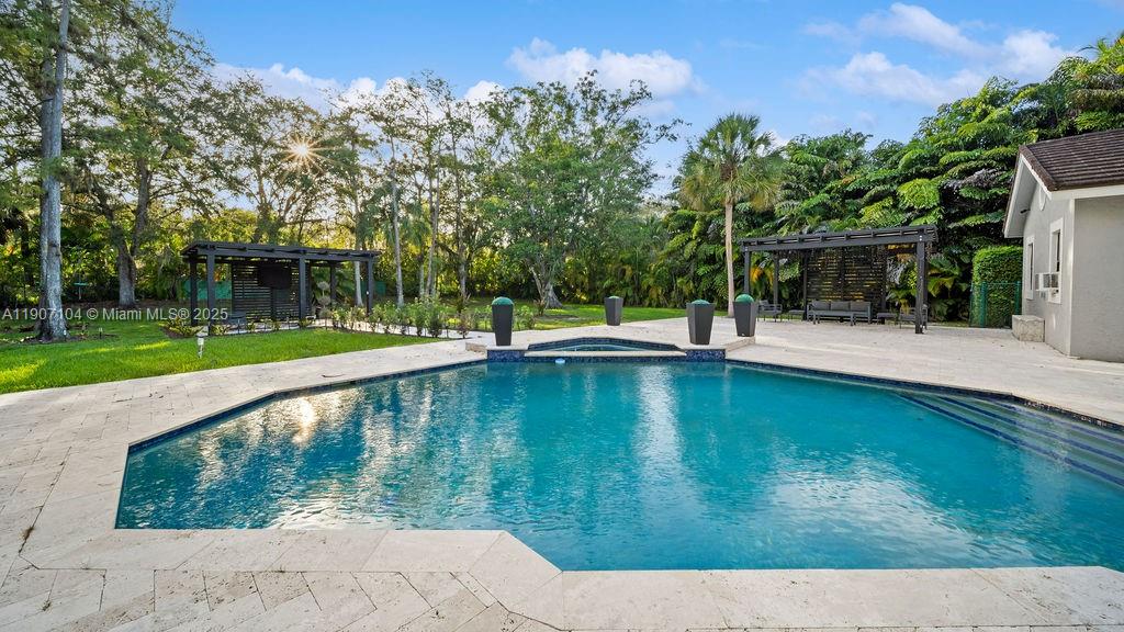 RIVERSIDE ACRES - Residential Lease