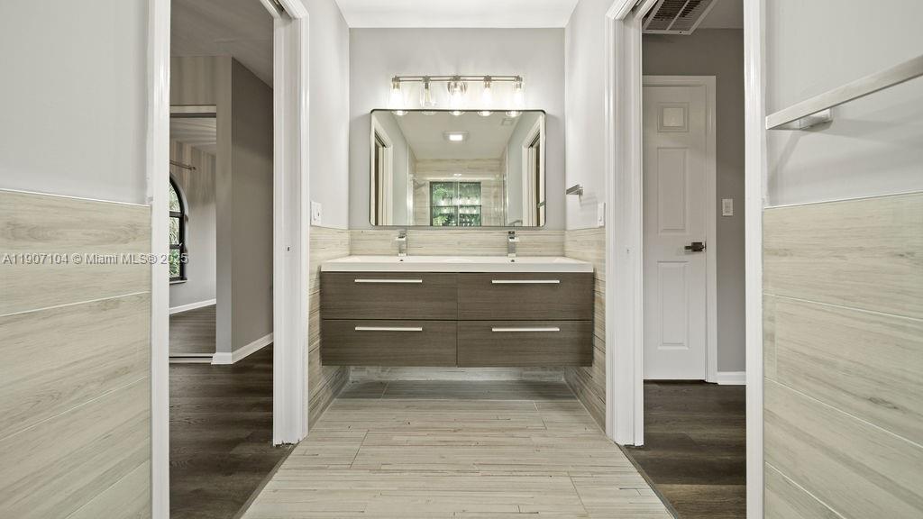 RIVERSIDE ACRES - Residential Lease