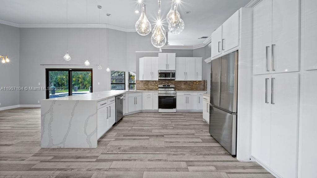 RIVERSIDE ACRES - Residential Lease