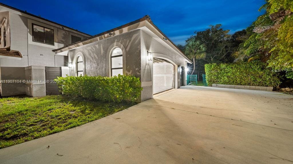 RIVERSIDE ACRES - Residential Lease