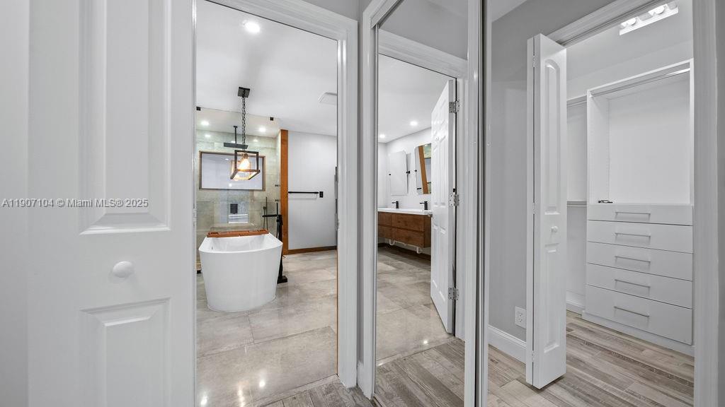 RIVERSIDE ACRES - Residential Lease