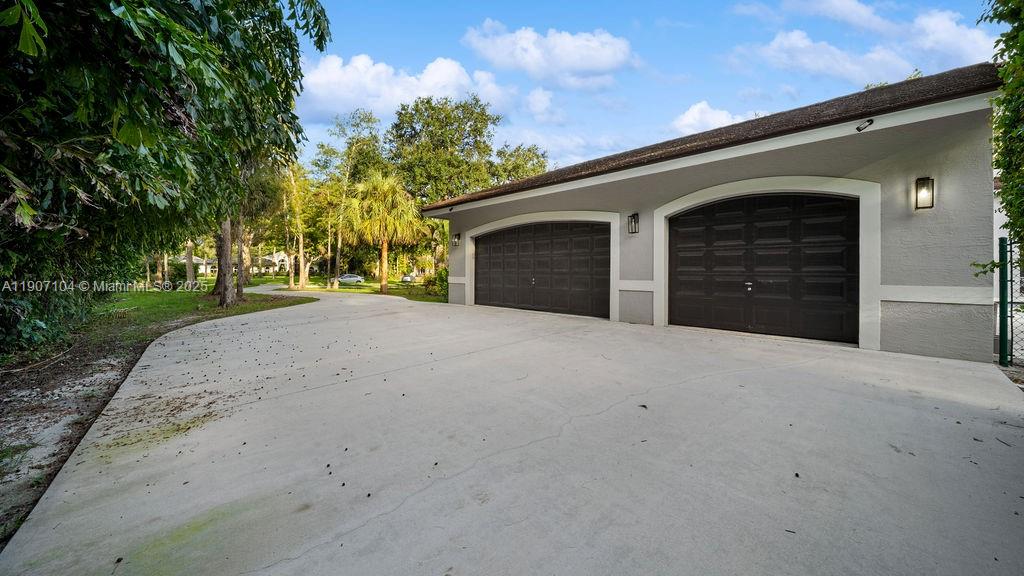 RIVERSIDE ACRES - Residential Lease