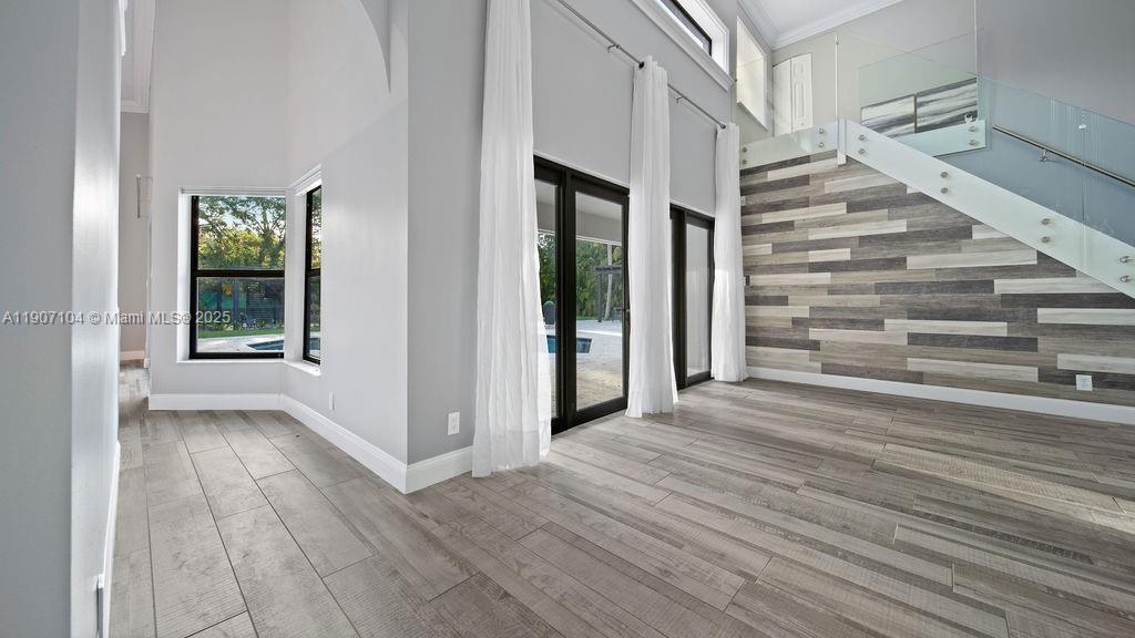 RIVERSIDE ACRES - Residential Lease