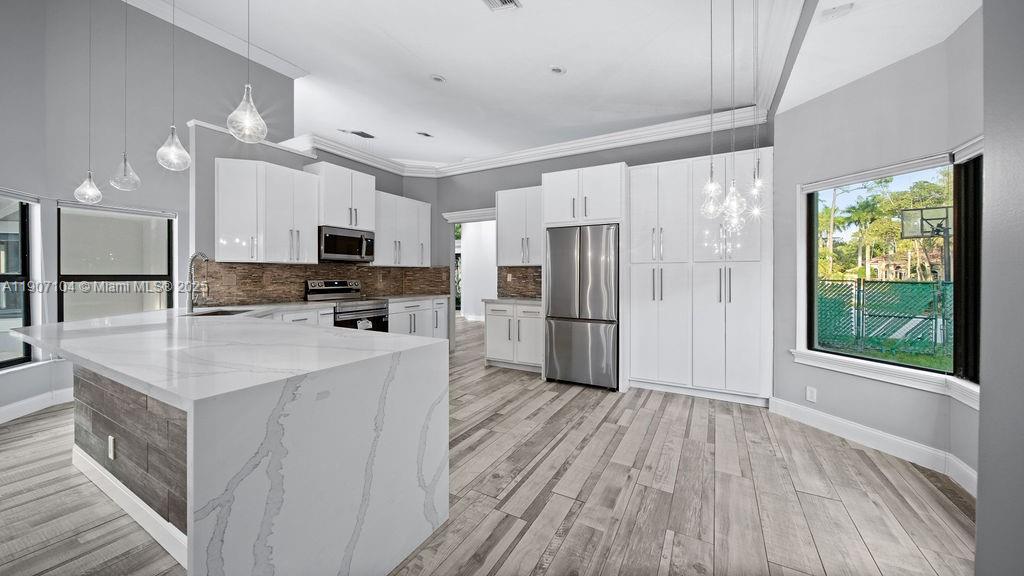 RIVERSIDE ACRES - Residential Lease