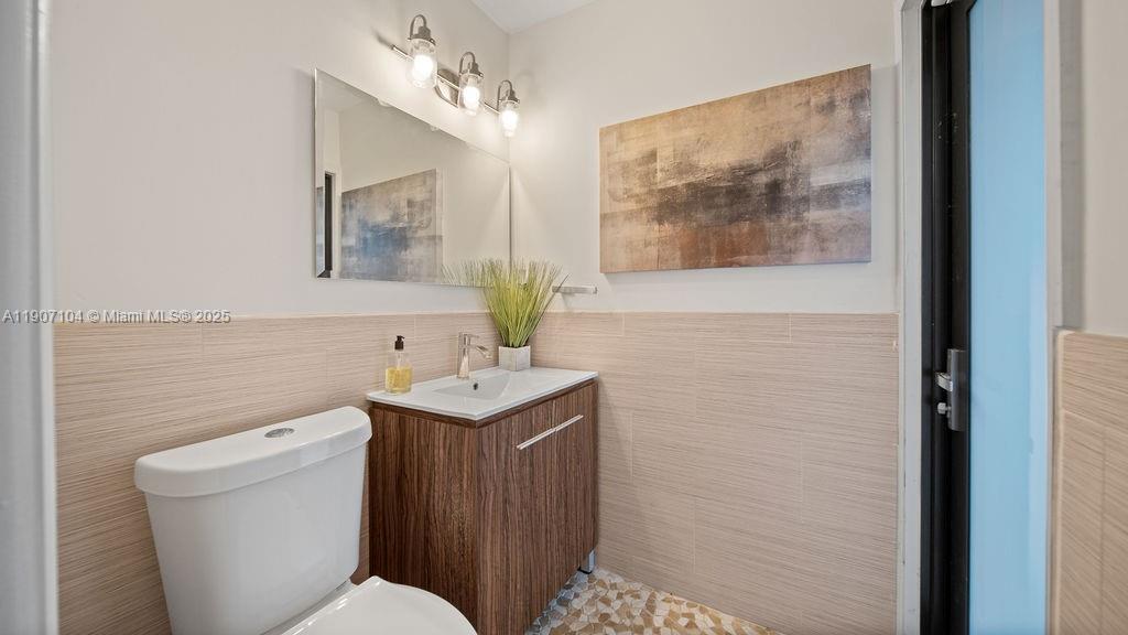 RIVERSIDE ACRES - Residential Lease