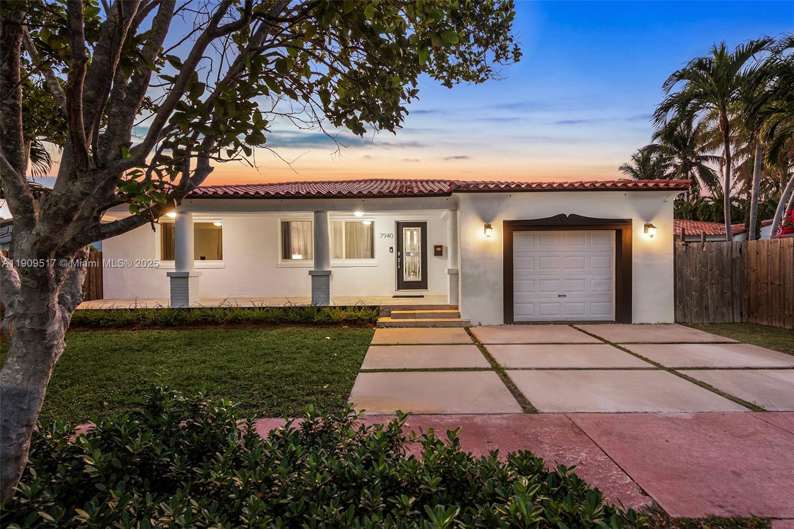 BISCAYNE POINT - Residential