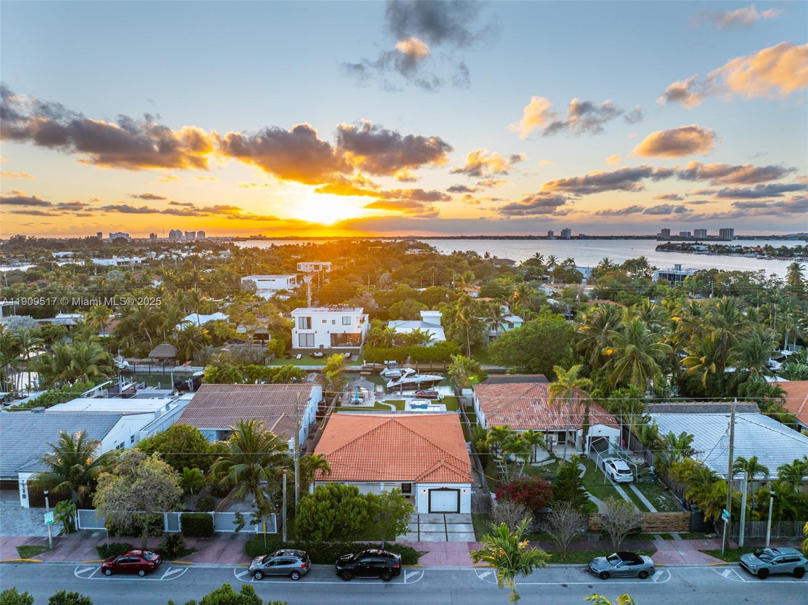 BISCAYNE POINT - Residential