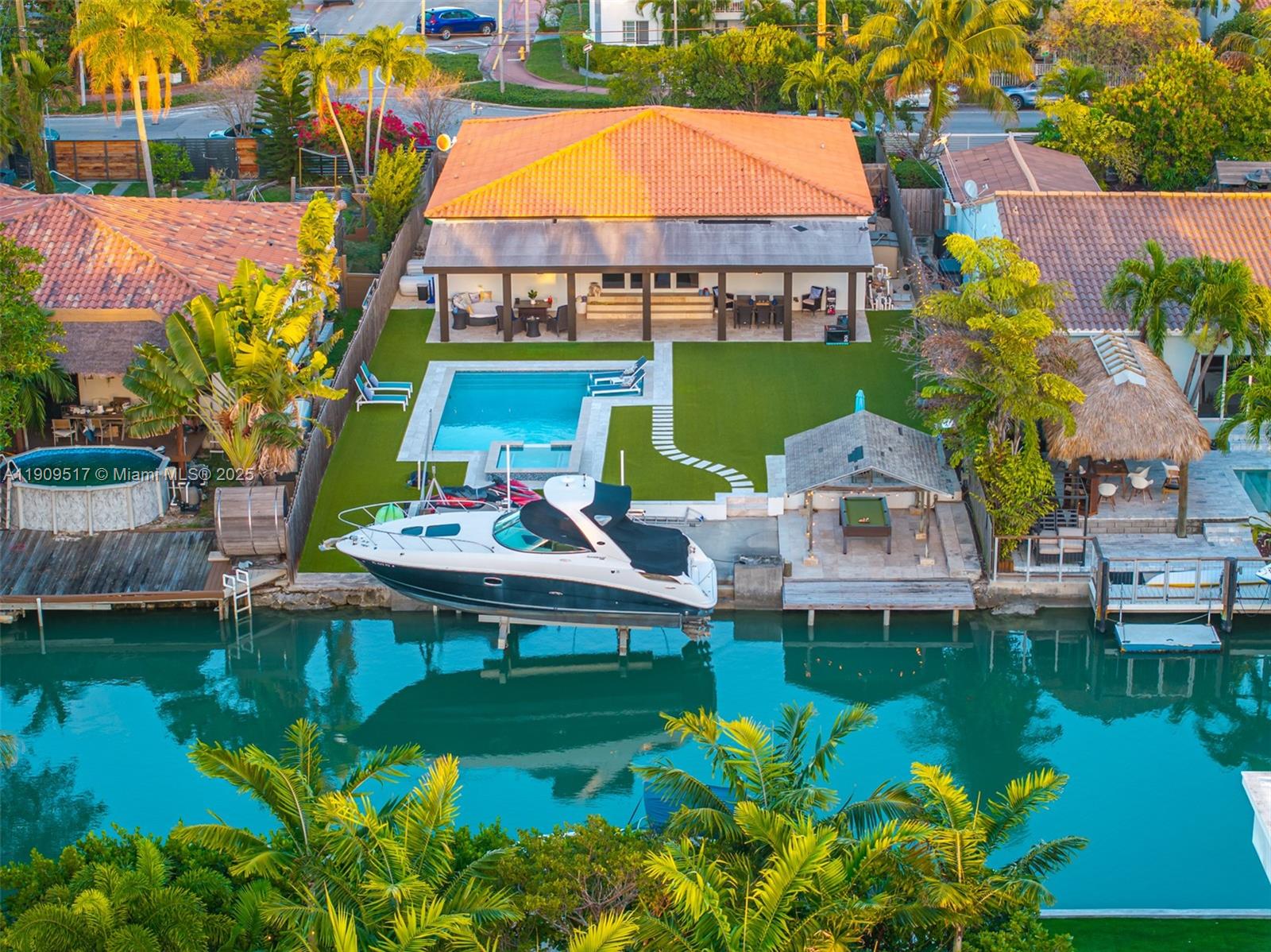 BISCAYNE POINT - Residential