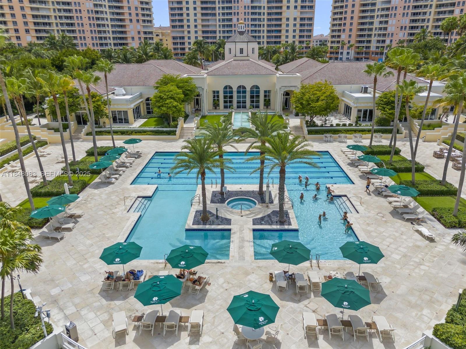 703 Crandon Blvd PH-3