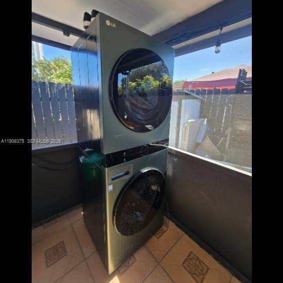 SWEETWATER GROVES .14 AC - Residential Income