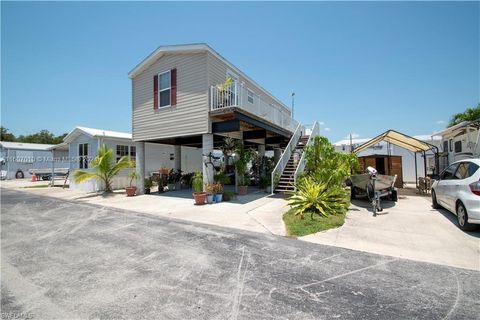 A home in Everglades City