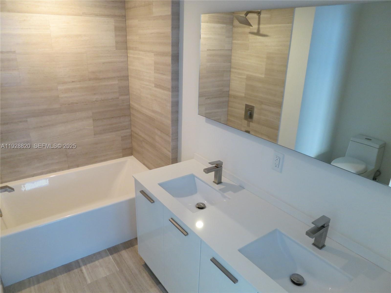 BRICKELLHOUSE - Residential