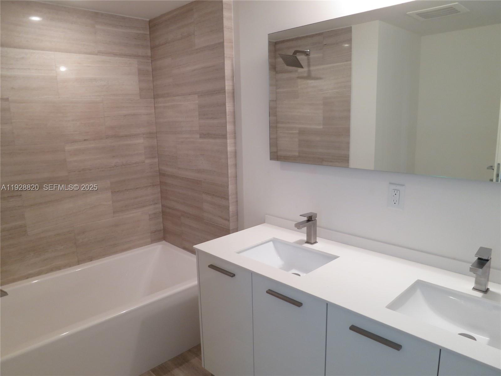 1300 BRICKELL BAY DR 1100