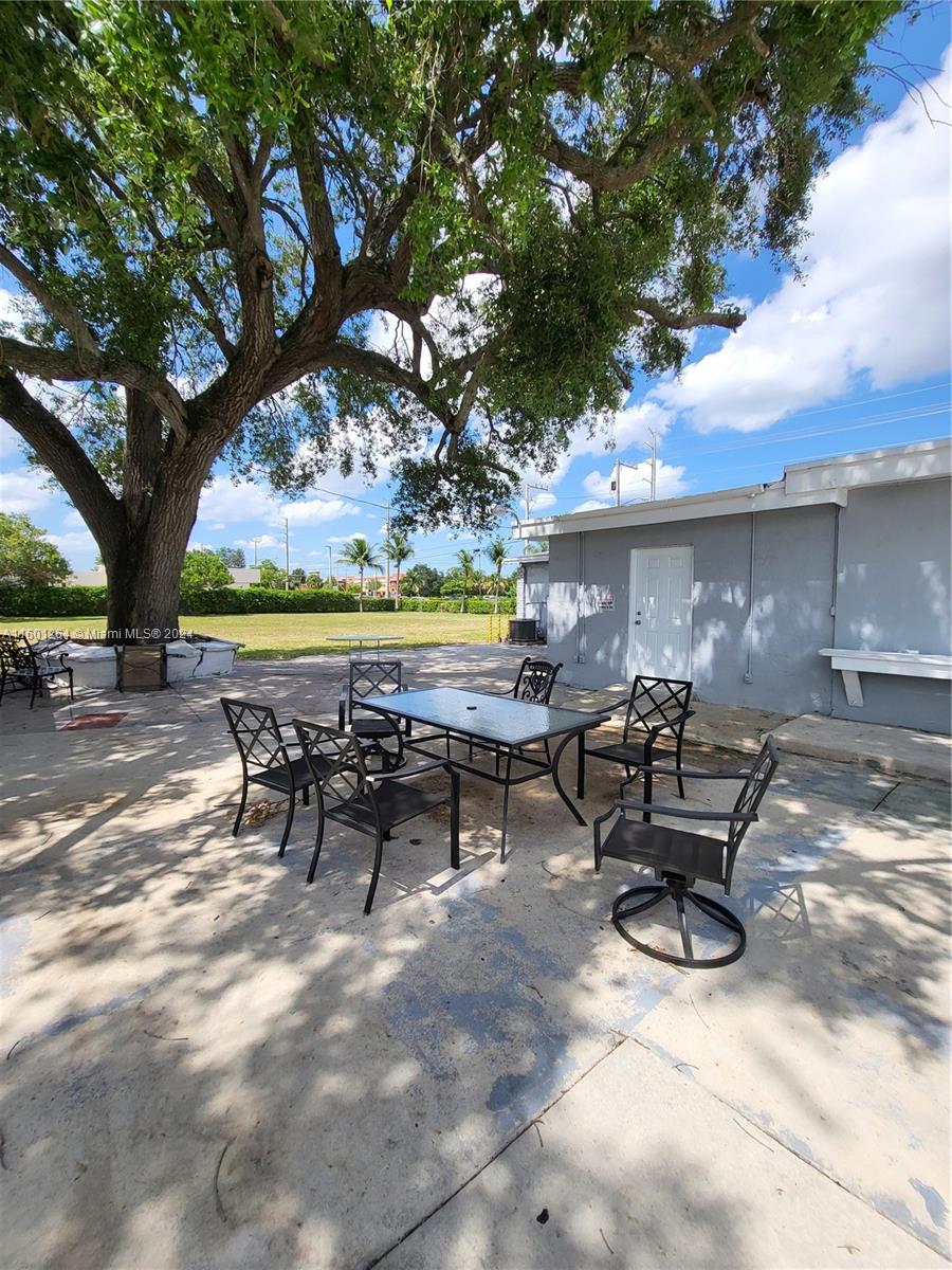 730 NE 18th Ave
