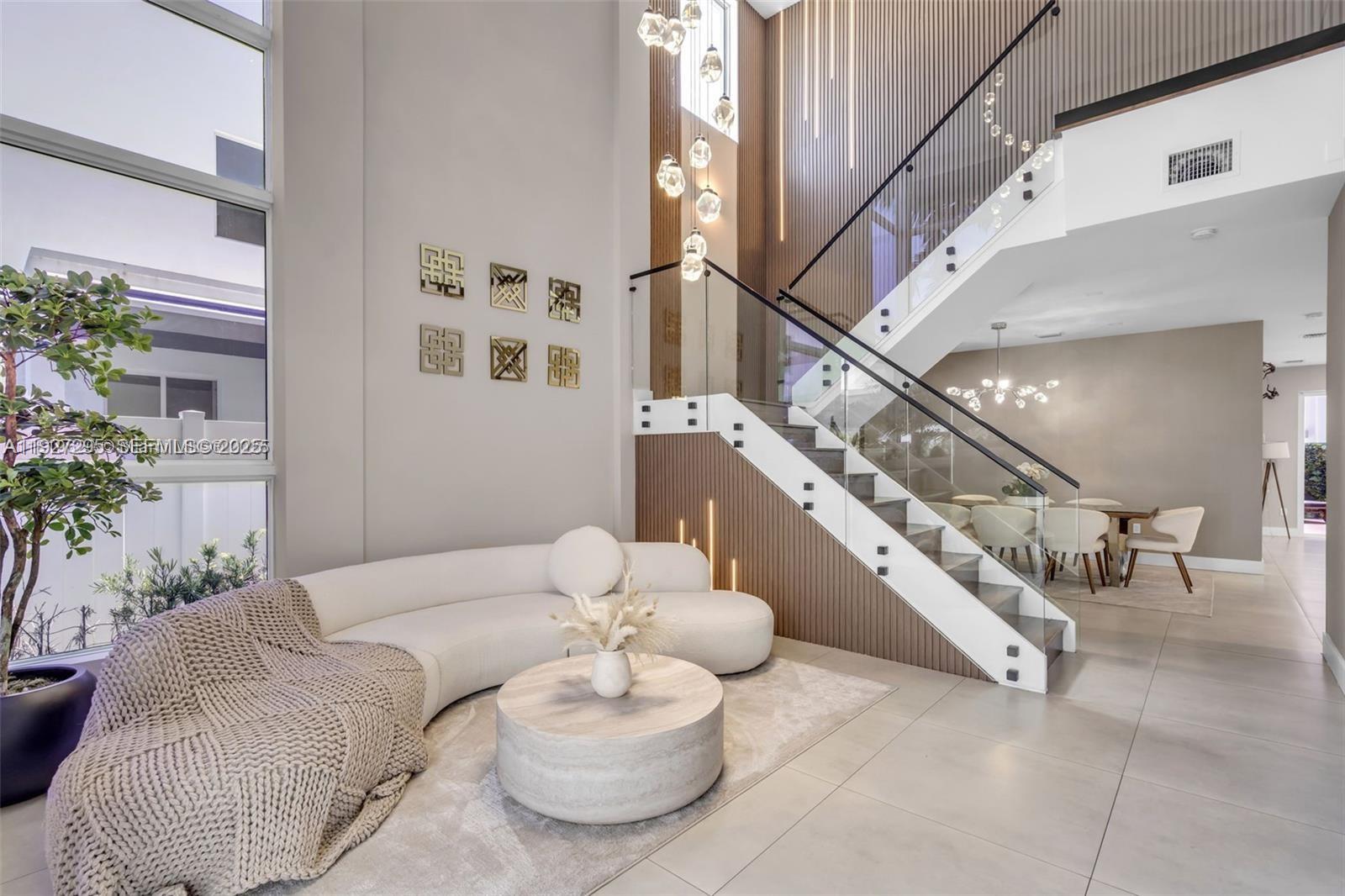 DORAL COMMONS RESIDENTIAL - Residential Lease