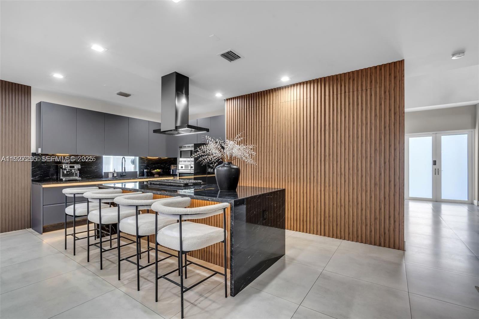 DORAL COMMONS RESIDENTIAL - Residential Lease