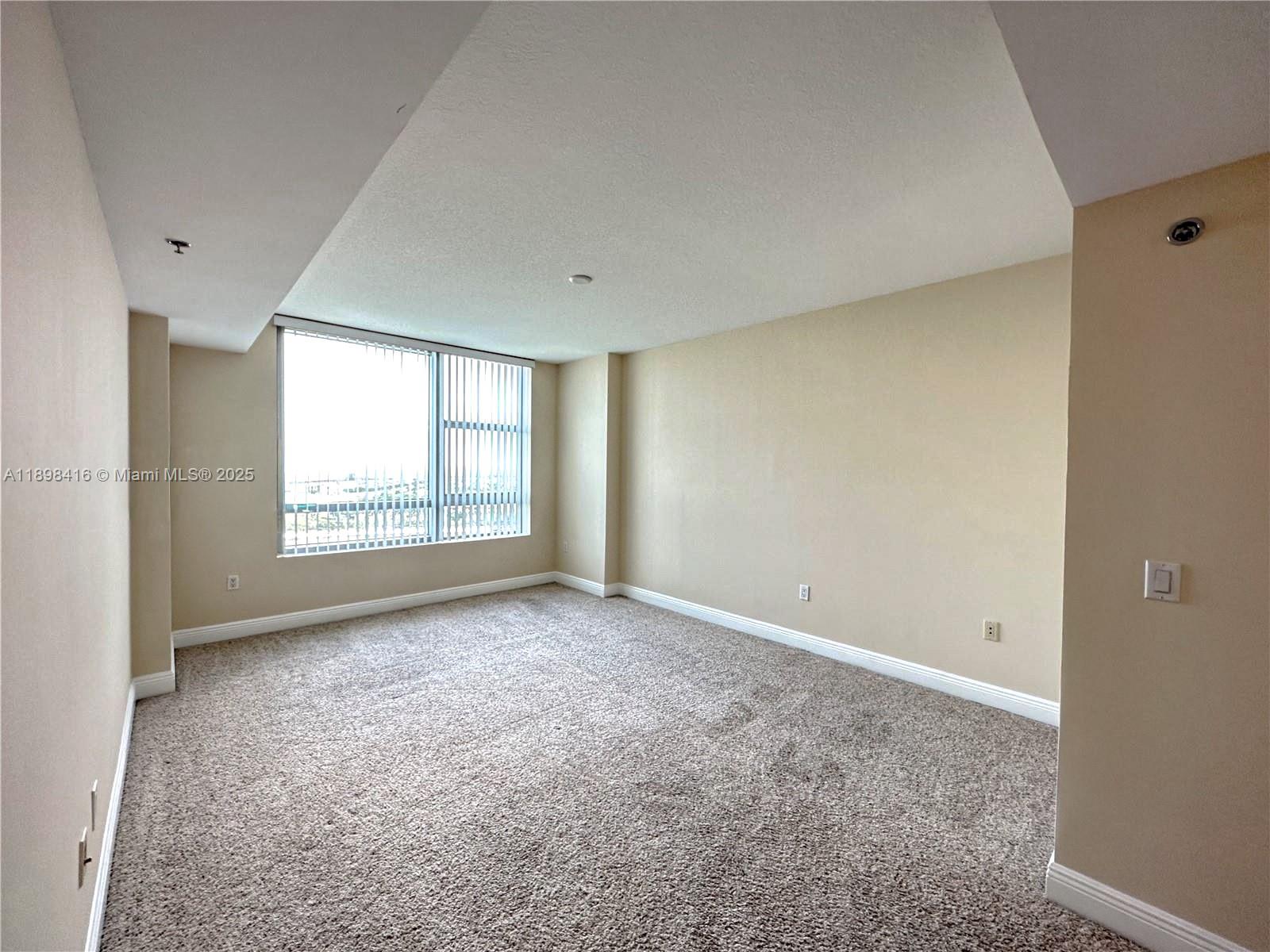 TAO SAWGRASS CONDOMINIUM - Residential Lease