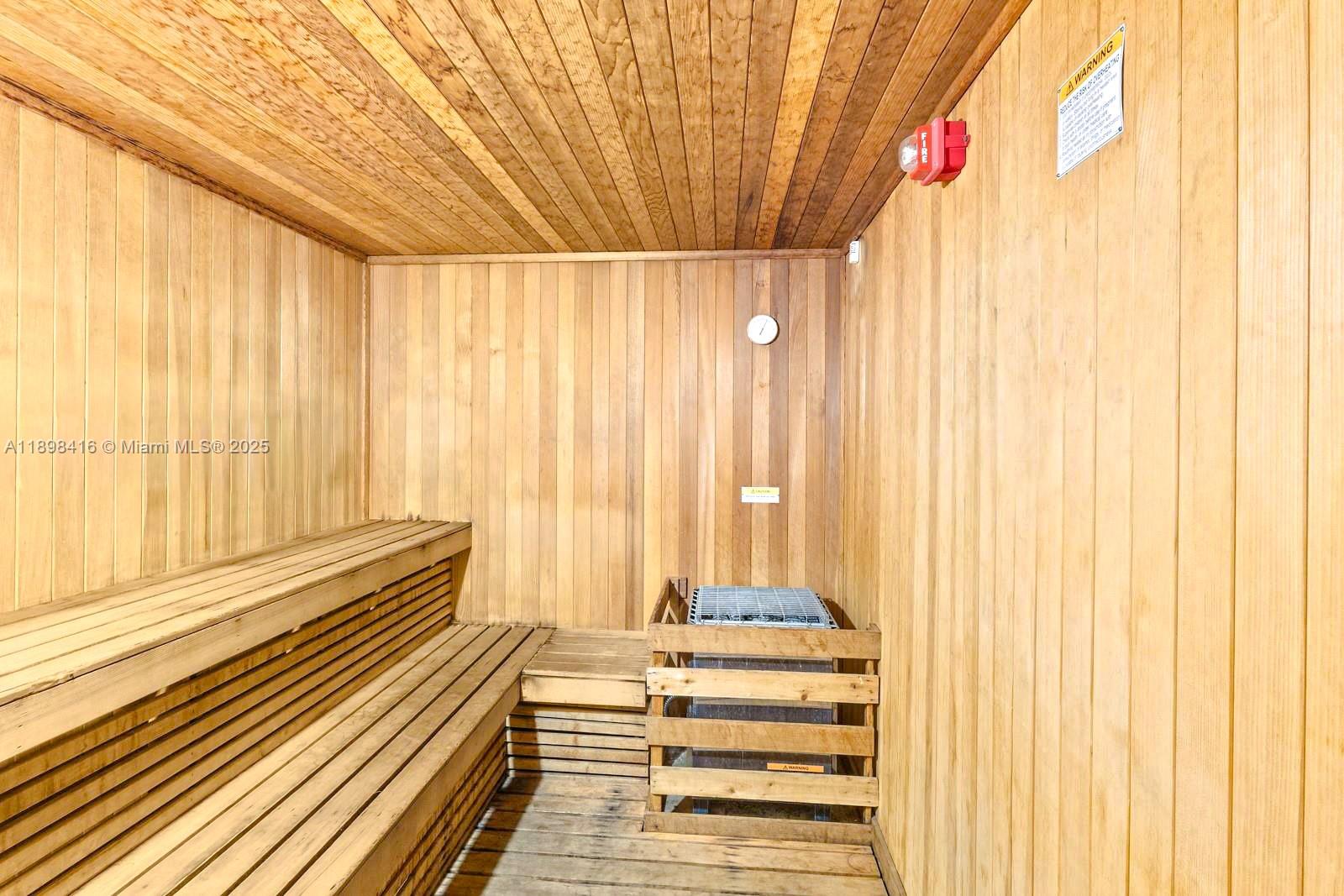 TAO SAWGRASS CONDOMINIUM - Residential Lease