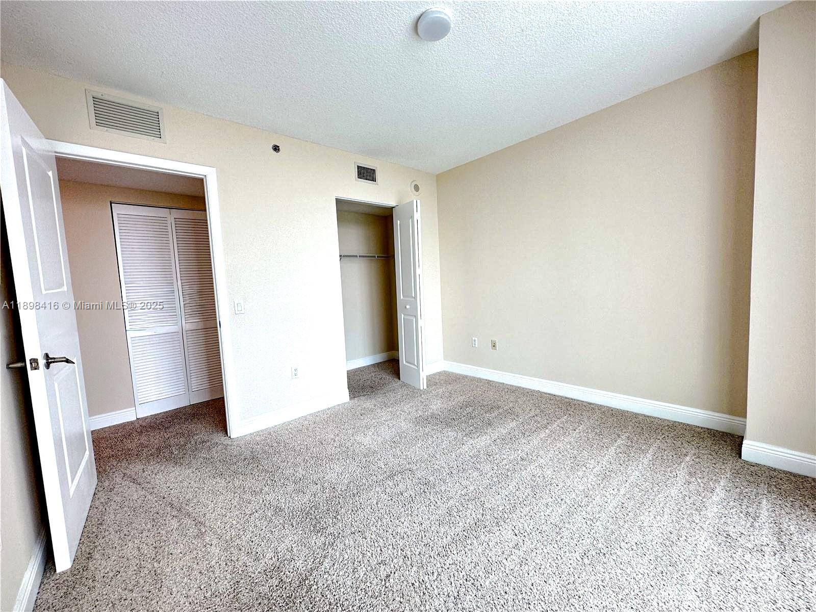 TAO SAWGRASS CONDOMINIUM - Residential Lease