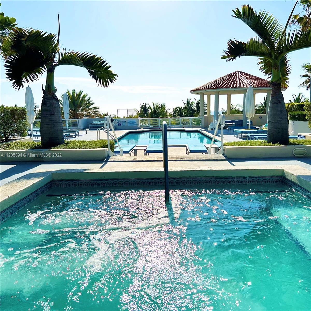 ST TROPEZ OCEAN CONDO - Residential