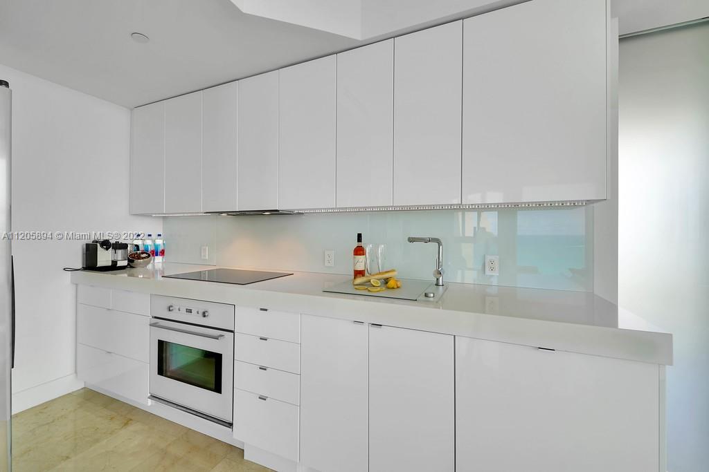 ST TROPEZ OCEAN CONDO - Residential