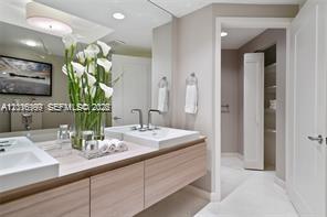 MARINA PALMS RESIDENCES S - Residential