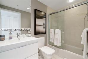 MARINA PALMS RESIDENCES S - Residential