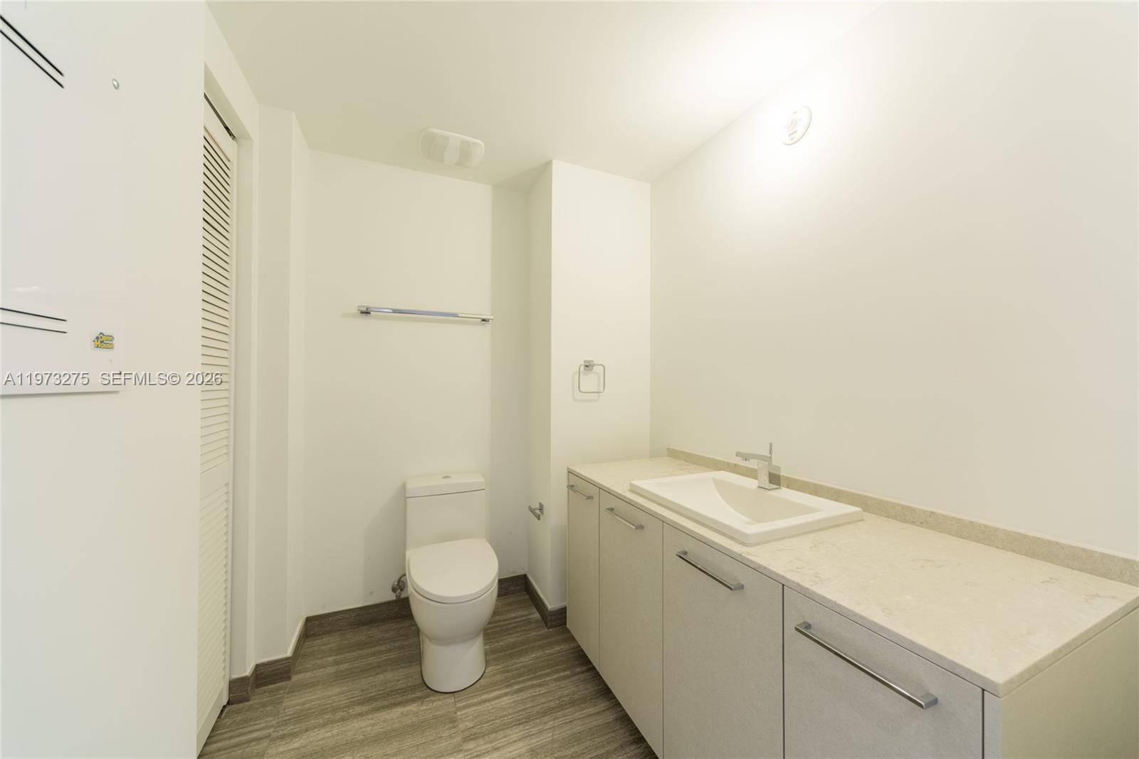 1010 BRICKELL CONDO - Residential Lease