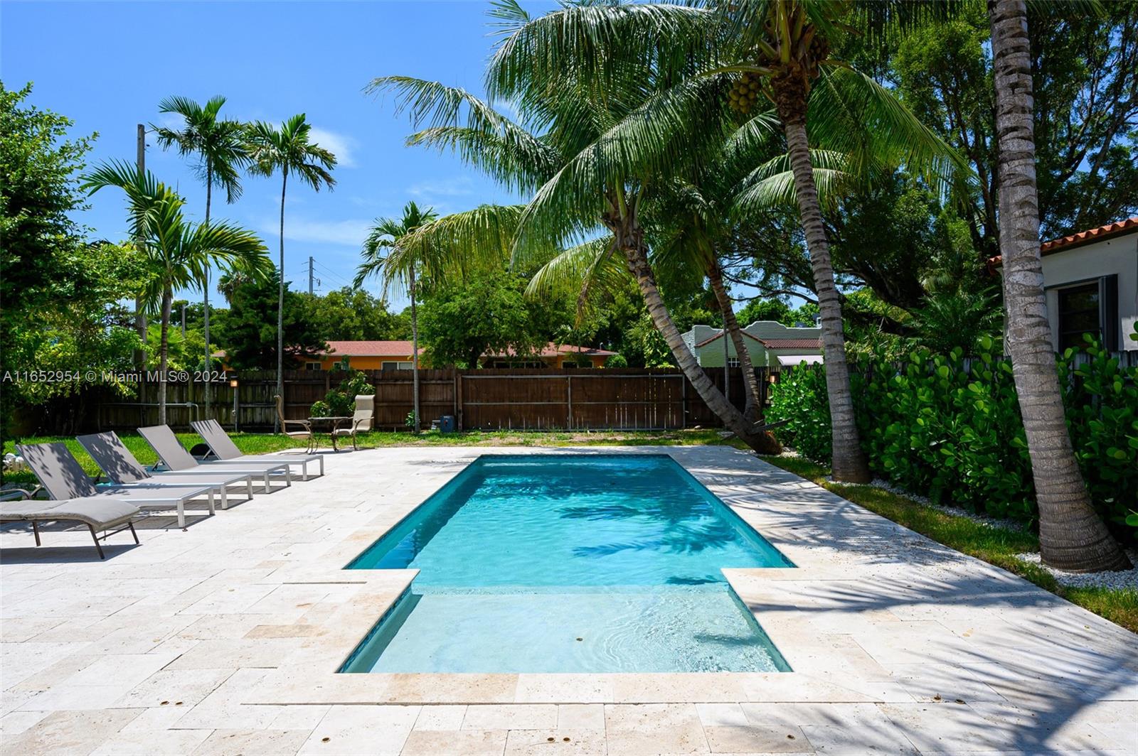 View Miami, FL 33127 house