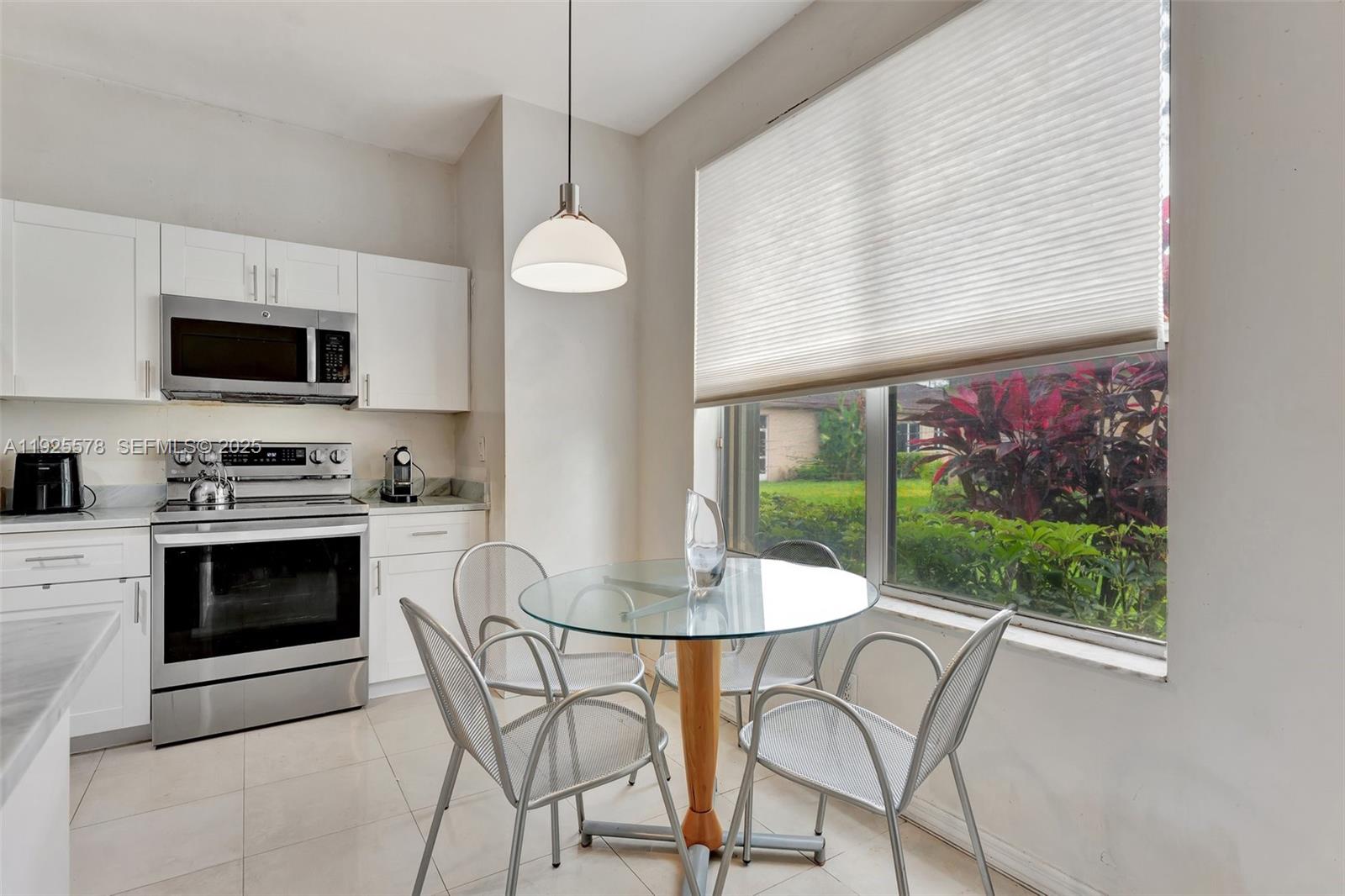 EMERALD COURTS - OPAL CRE - Residential