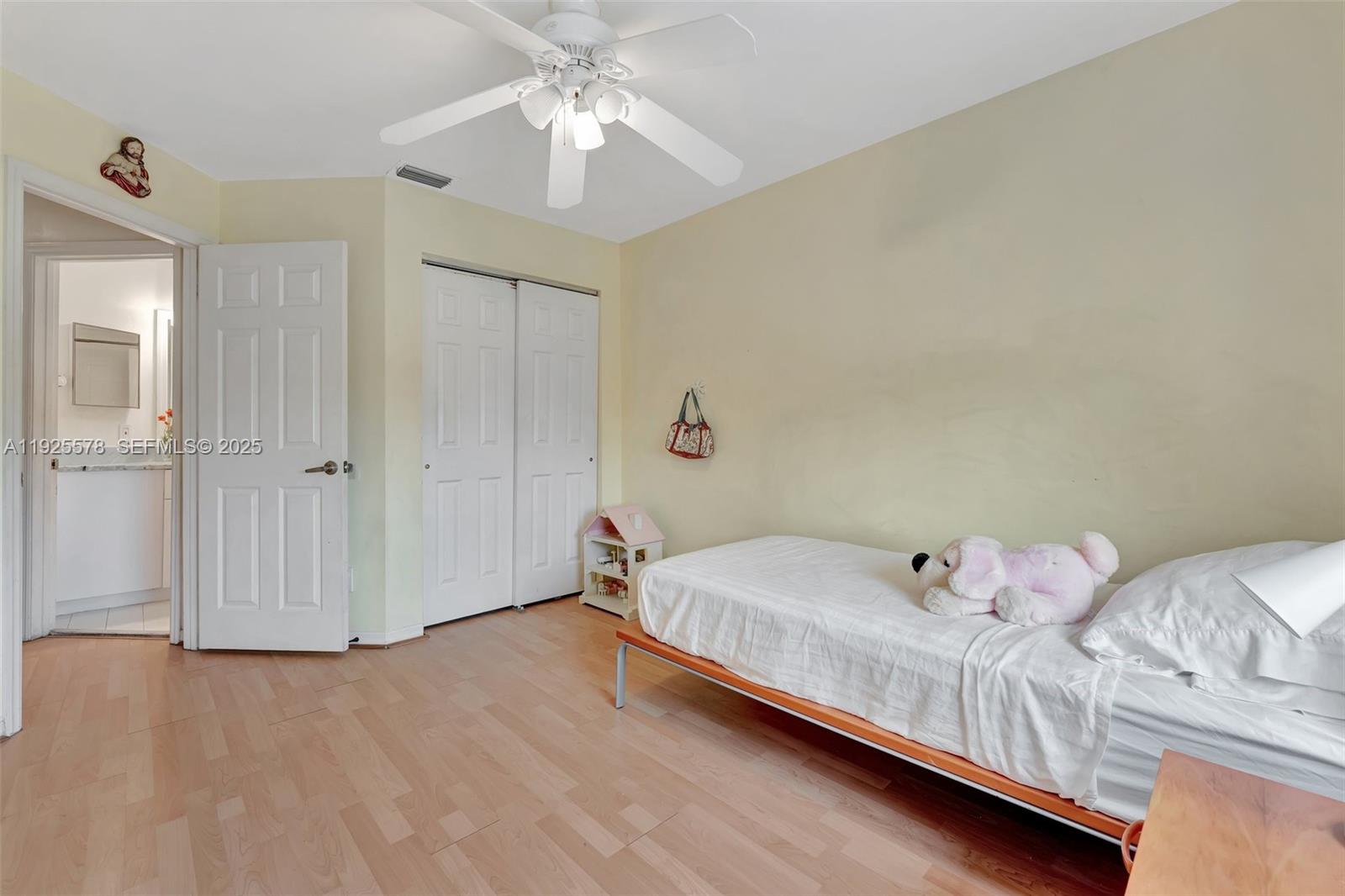 EMERALD COURTS - OPAL CRE - Residential