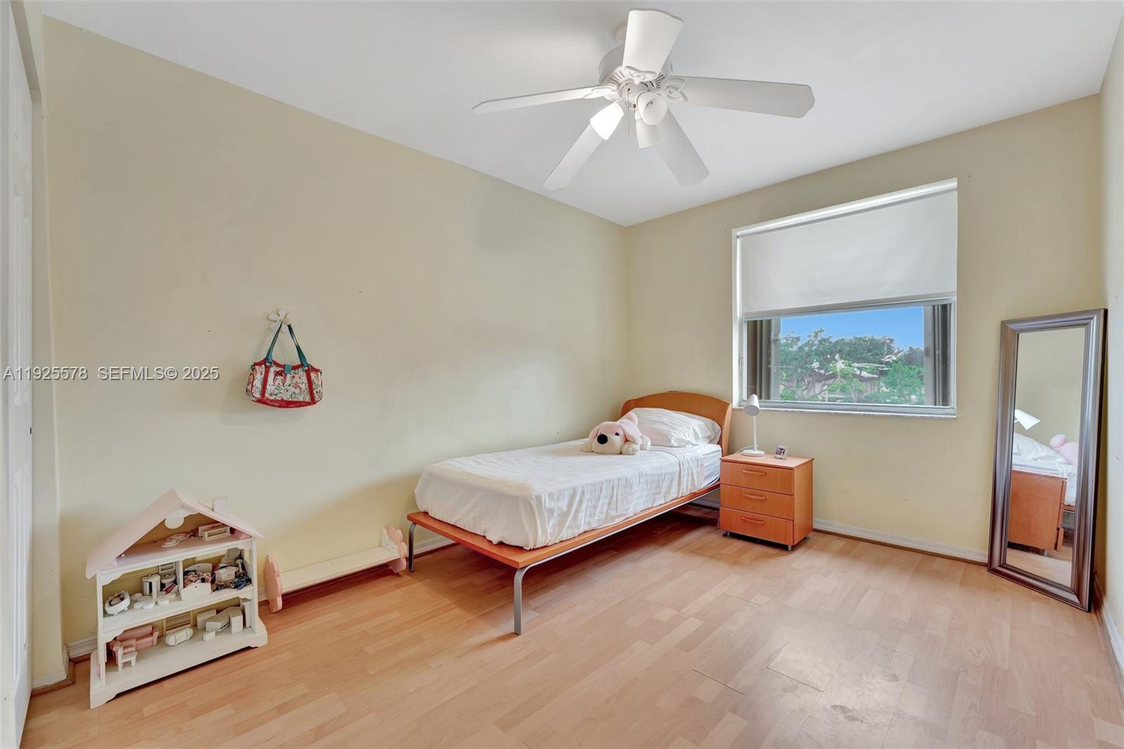 EMERALD COURTS - OPAL CRE - Residential