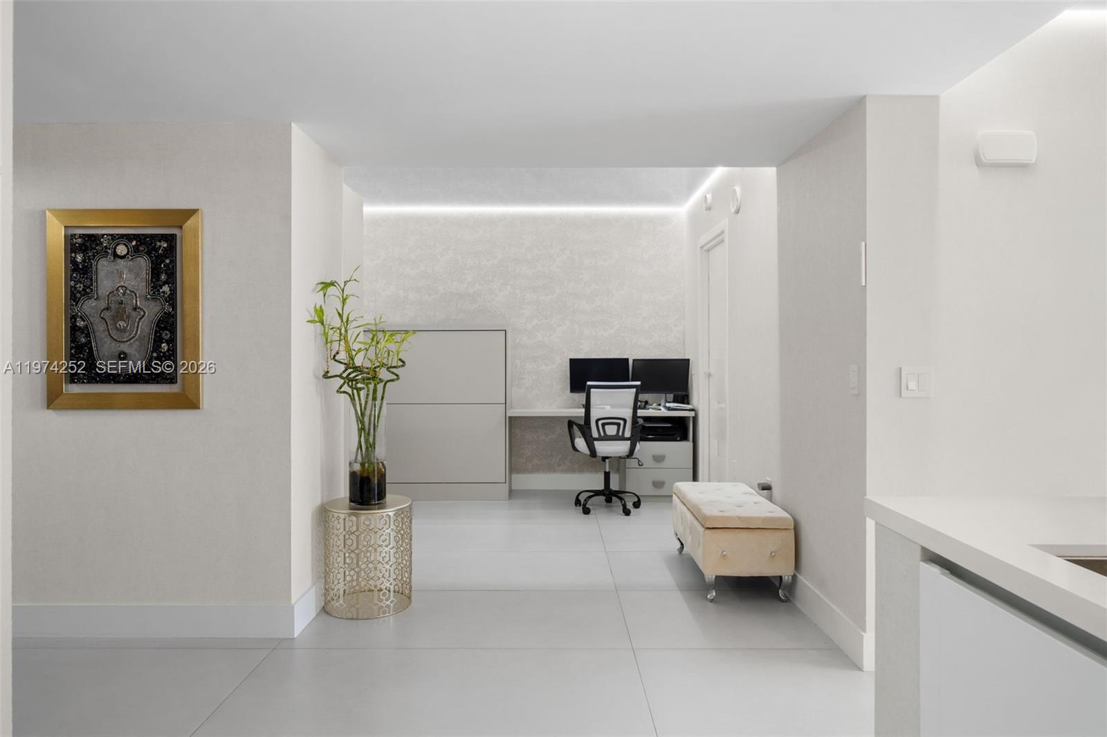 PARQUE TOWERS CONDO - Residential