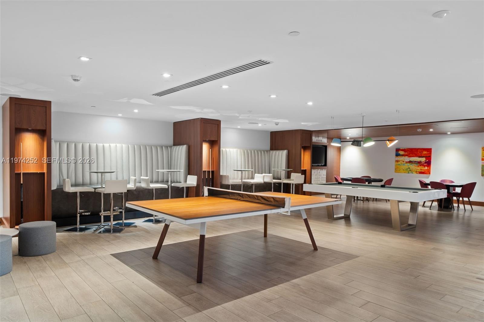 PARQUE TOWERS CONDO - Residential