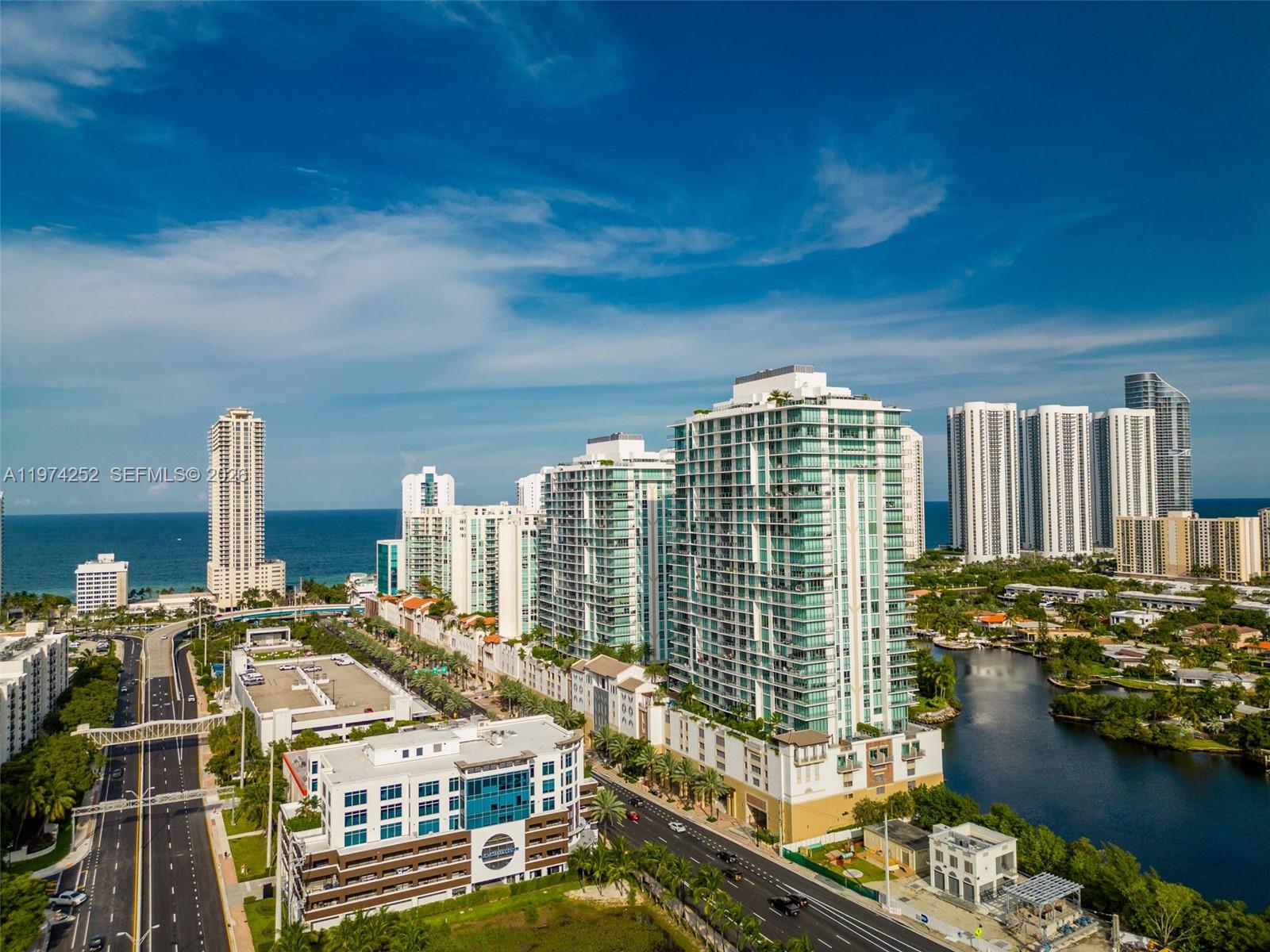 PARQUE TOWERS CONDO - Residential