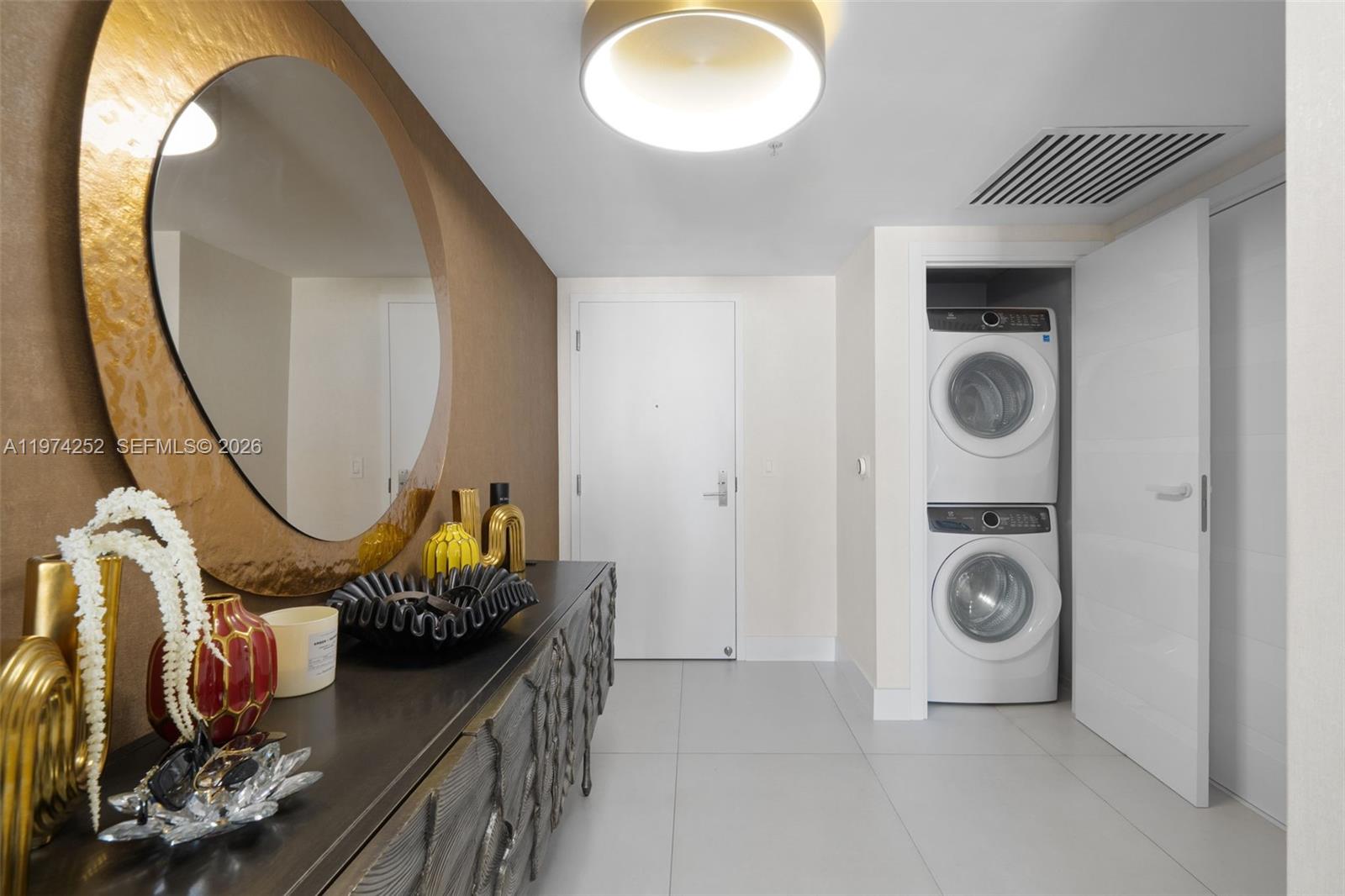 PARQUE TOWERS CONDO - Residential