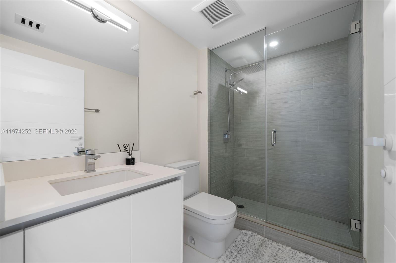 PARQUE TOWERS CONDO - Residential