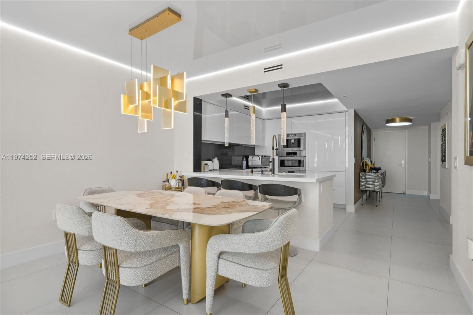 PARQUE TOWERS CONDO - Residential