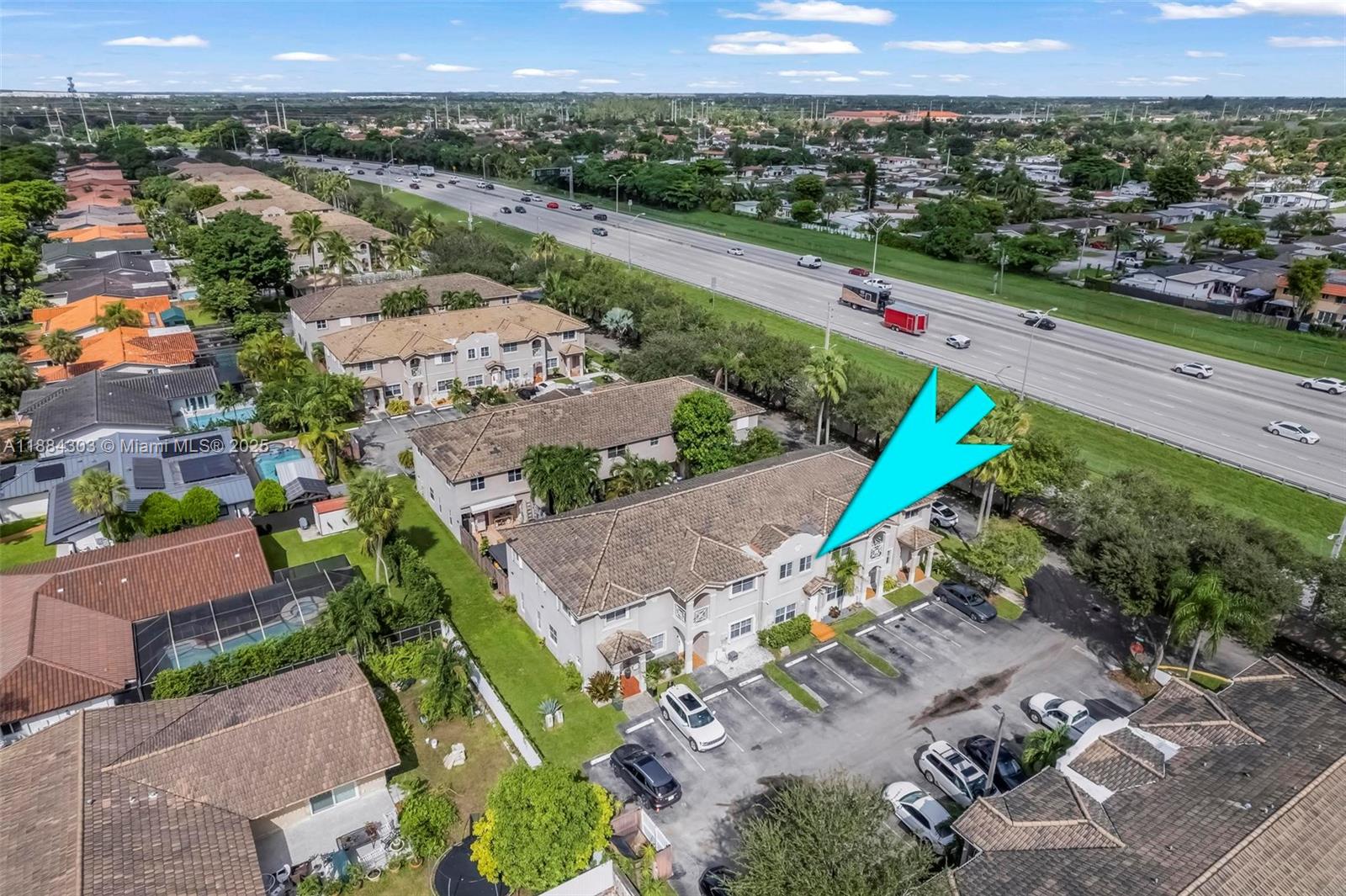 PASEOS AT MIAMI LAKES - Residential
