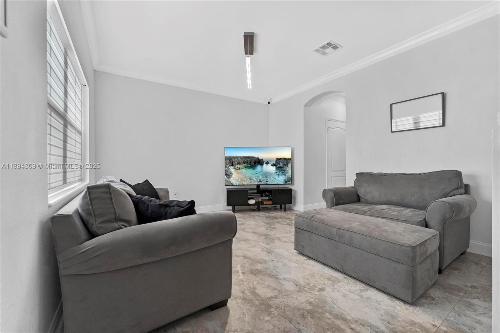 PASEOS AT MIAMI LAKES - Residential