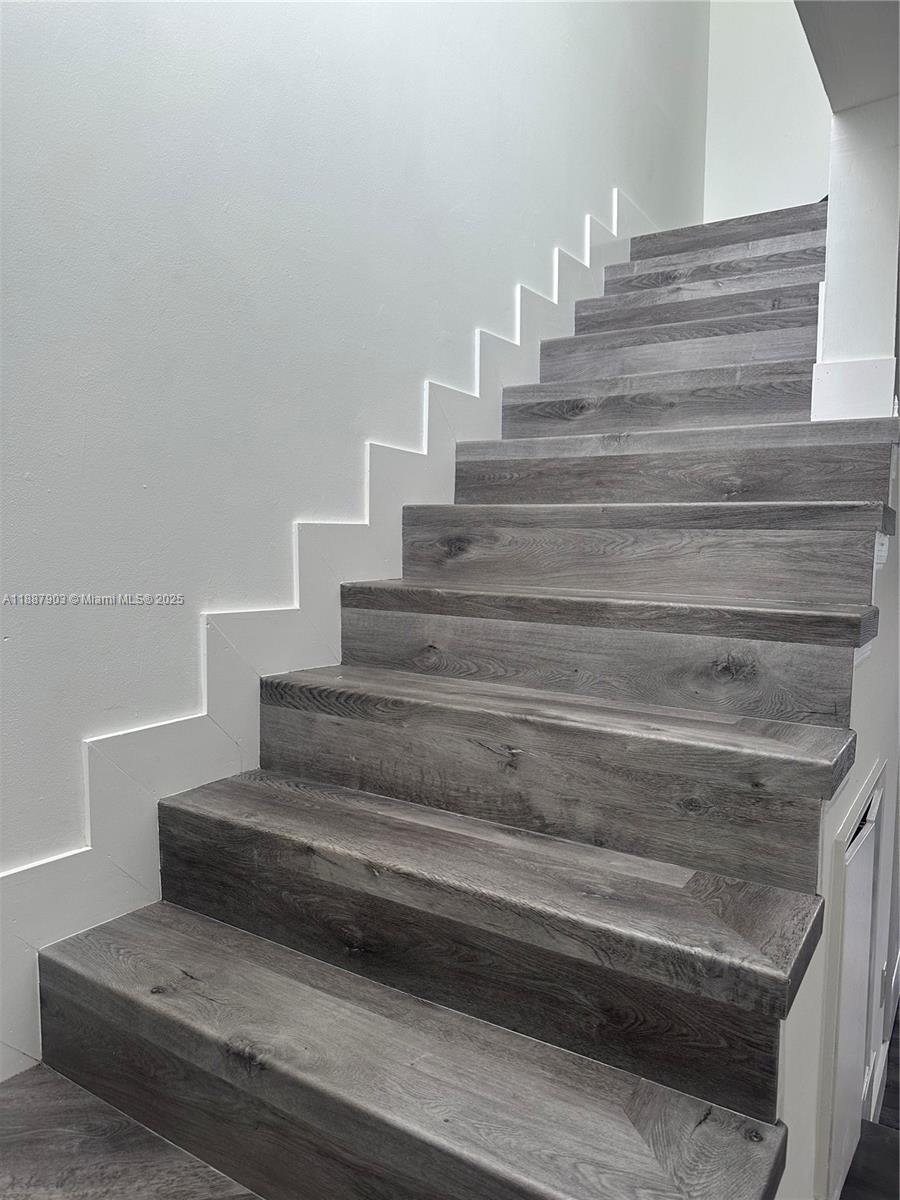 PROVENCE VILLAGE IN THE G - Residential