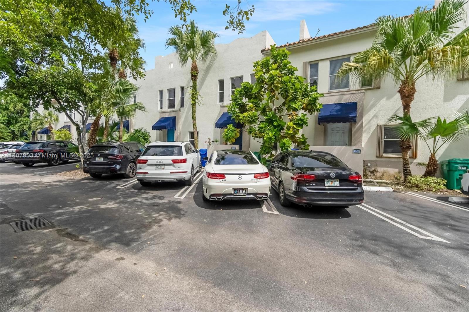 3067 Center St 17