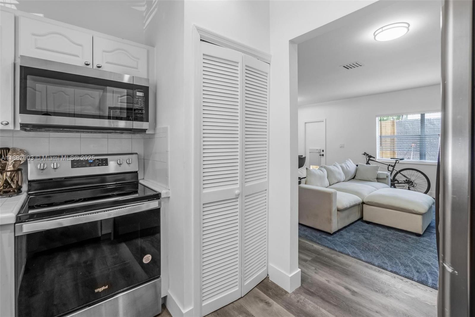 PROVENCE VILLAGE IN THE G - Residential