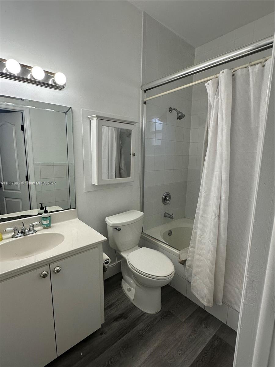 PROVENCE VILLAGE IN THE G - Residential